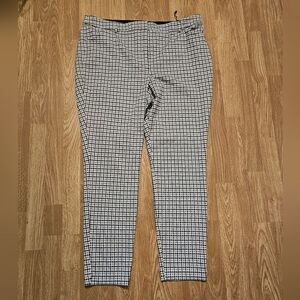Express Skinny High Rise Black, Gray, and Tan Patterned Pants Size 18R
